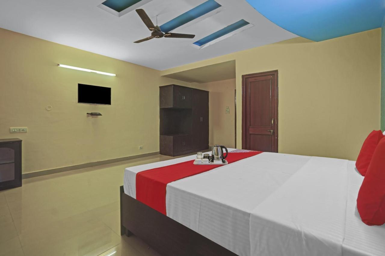 Oyo 87701 Lucky Farm Hotel Shāhpur Exterior foto