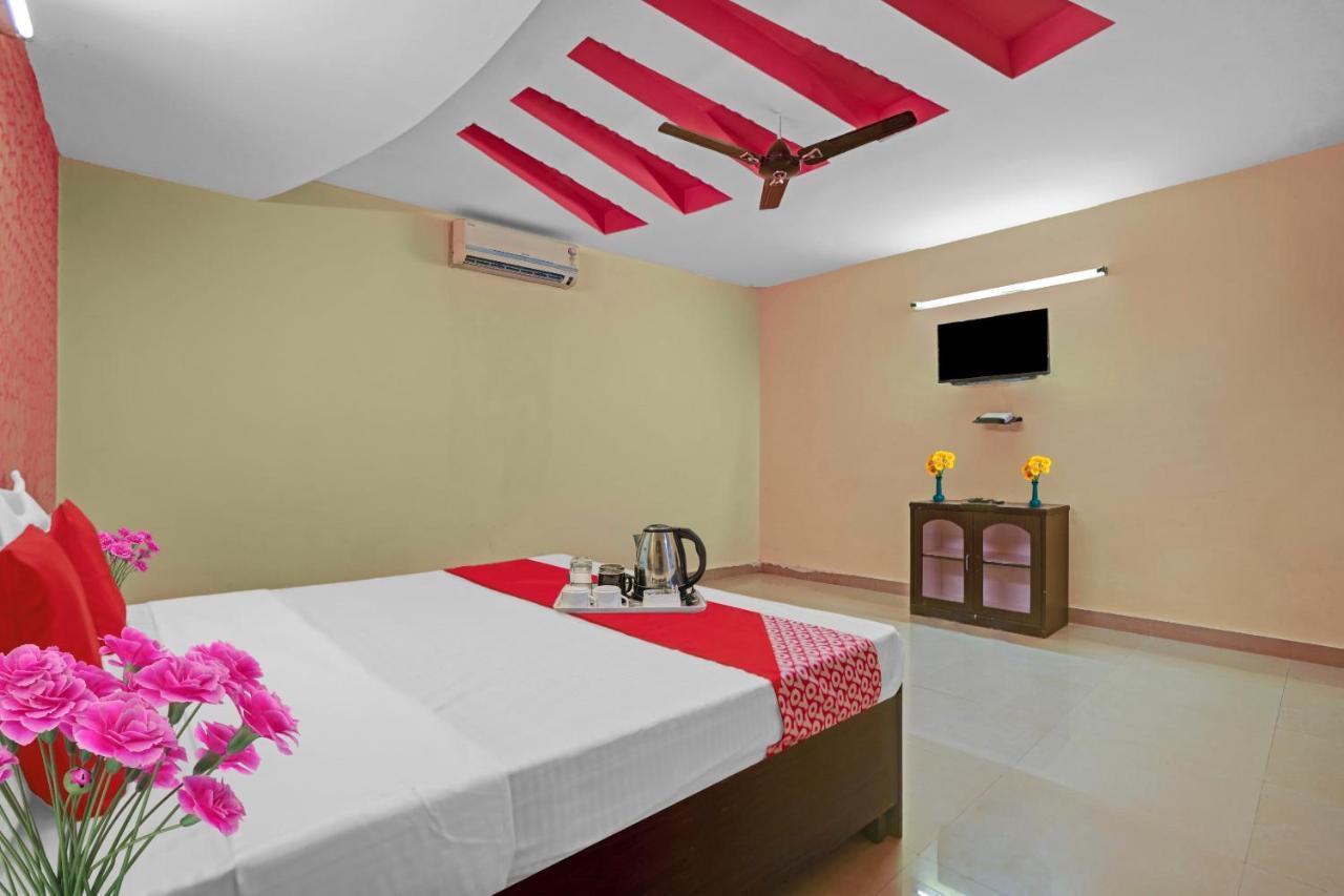 Oyo 87701 Lucky Farm Hotel Shāhpur Exterior foto