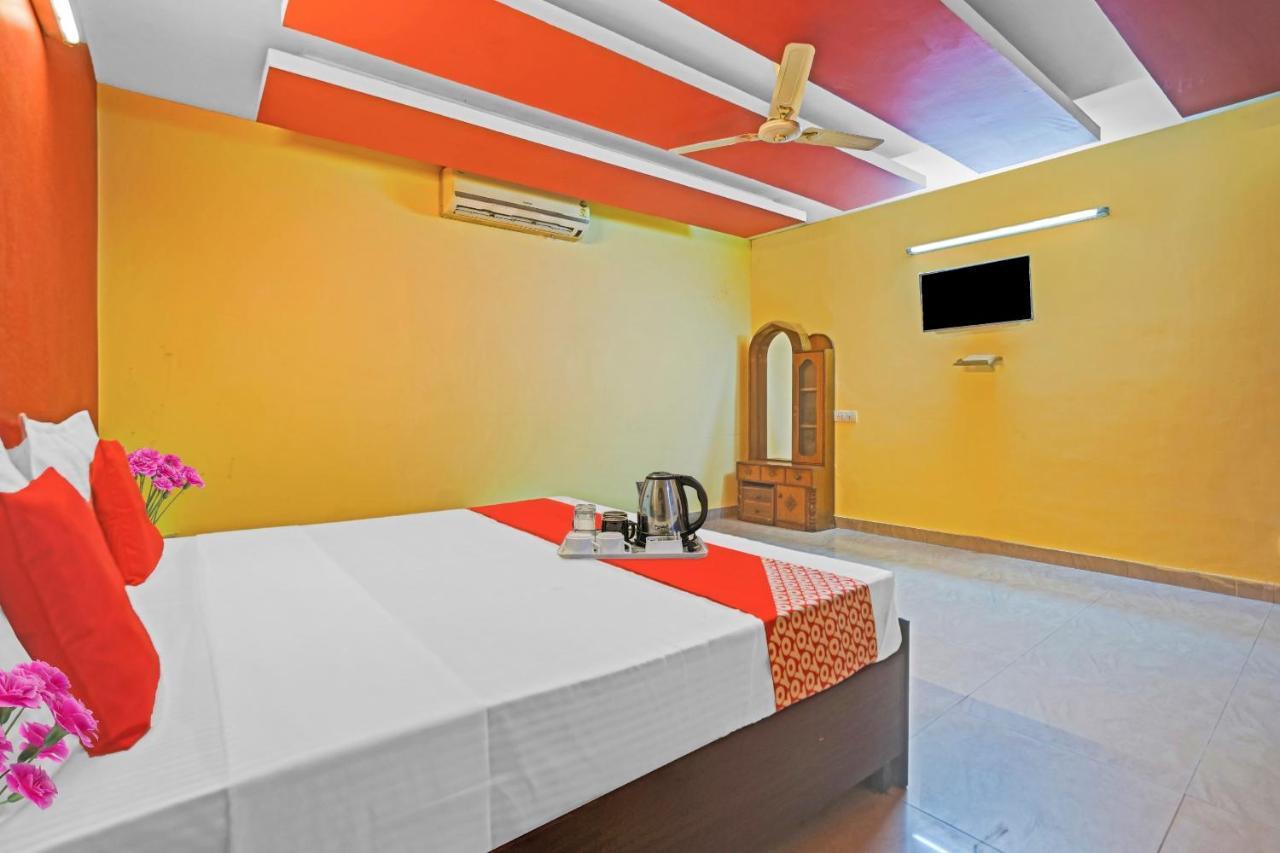 Oyo 87701 Lucky Farm Hotel Shāhpur Exterior foto